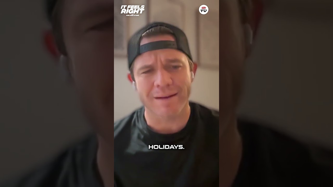 I heard Santa built his own holiday bundle 😏 #pickleball #pickleballislife