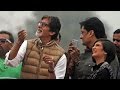 IANS - Shamitabh : Watch Amitabh Bachchan flying a Kite