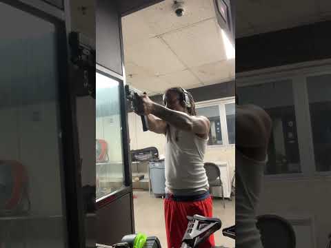 Glock 17 Target finding 2 shots on to the next target, range games .. have fun but get practice #fyp