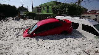 México: Una inusual tormenta de graniza azota Guadalajara