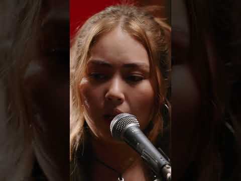 chloe parché covers the presets for #likeaversion