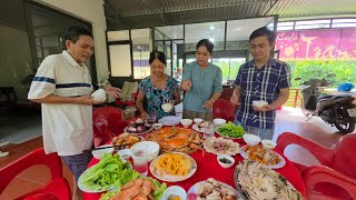 LẦN ĐẦU MẸ TRỔ TÀI NẤU BỮA TIỆC NHIỀU MÓN NGON MỪNG NĂM MỚI ĂN TẾT SỚM Ở MIỀN TÂY