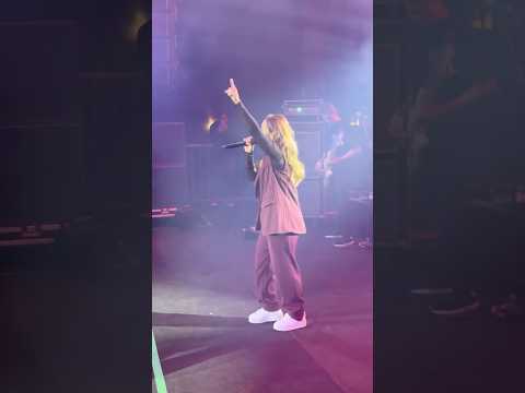 Que noite abençoada! Foi uma honra terminar a semana no Festival Louvai, em Brasília 🧡