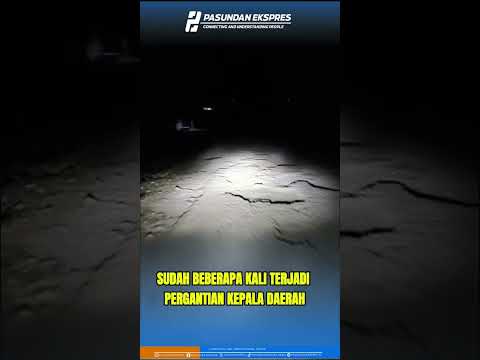 Jalan Kumpay Subang Rusak Parah, Bertahun-tahun Tak Kunjung Diperbaiki#subang #shorts #jalanrusak