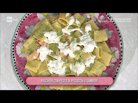 Paccheri con pesto di pistacchi e gamberi - È sempre mezzogiorno 13/09/2024