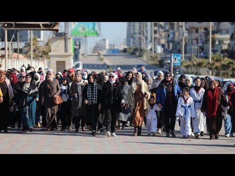 شاهد: مسيرة في غزة لتشجيع المرأة الفلسطينية على ممارسة الرياضة