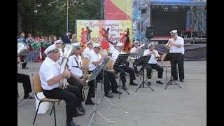 Открытие танцевальной ретро-площадки «Вдохновение» состоялось в парке культуры и отдыха города Артема.