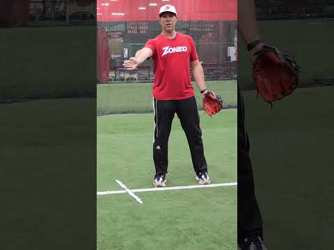 Duke Baxter teaching how to field a backhand ground ball ⚾️