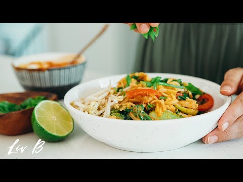 Red Curry Almond Butter Noodles | Liv B