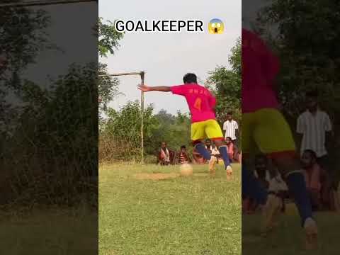 khatarnak goalkeeper 😱👀#shorts#viral#video#shortsfeed#footballskillschallenge#shortsviral#youtube