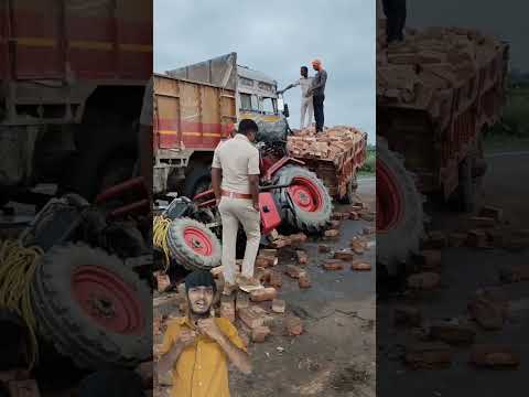 गाना सुनते हुए चलना पड़ गया महंगा gana sunte Hue Chalna Pad Gaya mahanga#short