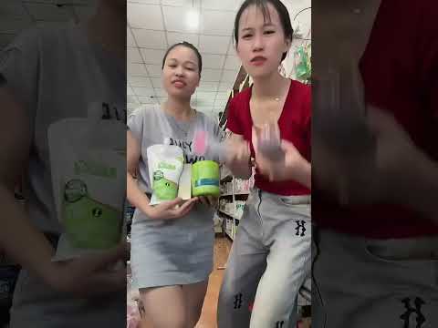 Bảo Ngọc mỗi ngày làm việc thêm vui công việc hàng ngày của em lên đơn đóng hàng đón tiếp khách