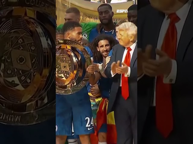 Donald Trump weet van geen wijken en viert feestje mee met WK-winnaar Chelsea 🏆😂