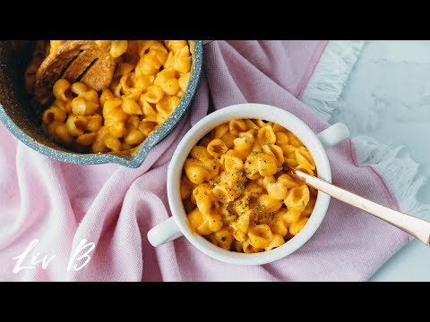 One-Pot Vegan Pumpkin Mac & Cheese | Liv B