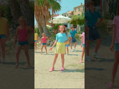 Come Caldo 🥵 Questo Vento sotto il Sole Cocente tutti a Bailar! #latropicana #amelitvit #perte