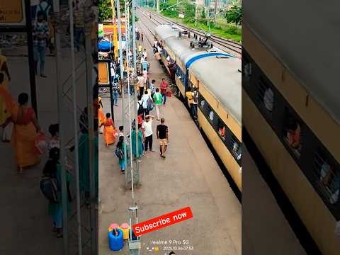 #train #trendingshorts #youtubeshorts #video #ashish_yadav #bhojpuri #song #khesari #shortsfeed