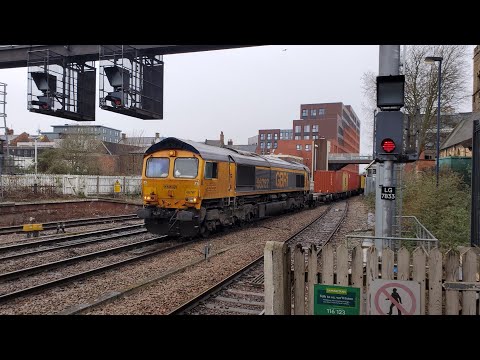 Trains at Lincoln Central (08/03/2023)
