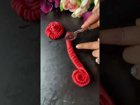 নতুন ভাইরাল রকমারী ফুল পিঠা।  #নতুন #ভাইরালভিডিওシ #foryouシ #fbreels #পিঠা #mizanurrahmanazhari