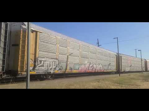 Union Pacific 2571 leads an autorack in Roseville, CA