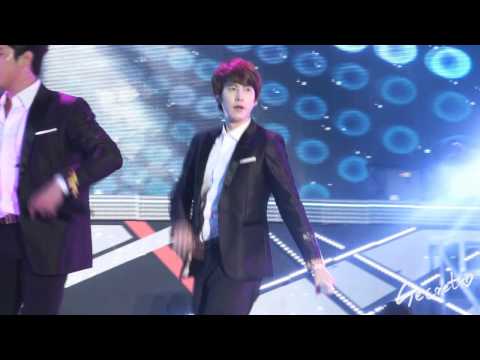 121007 강남 한류 페스티벌 - Sexy, Free & Single (KYUHYUN)