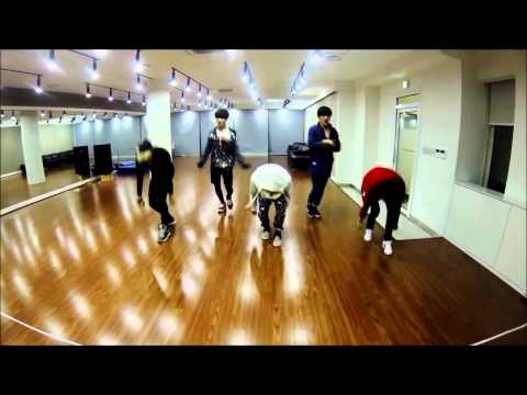SHINee RANDOM DANCE CHALLENGE