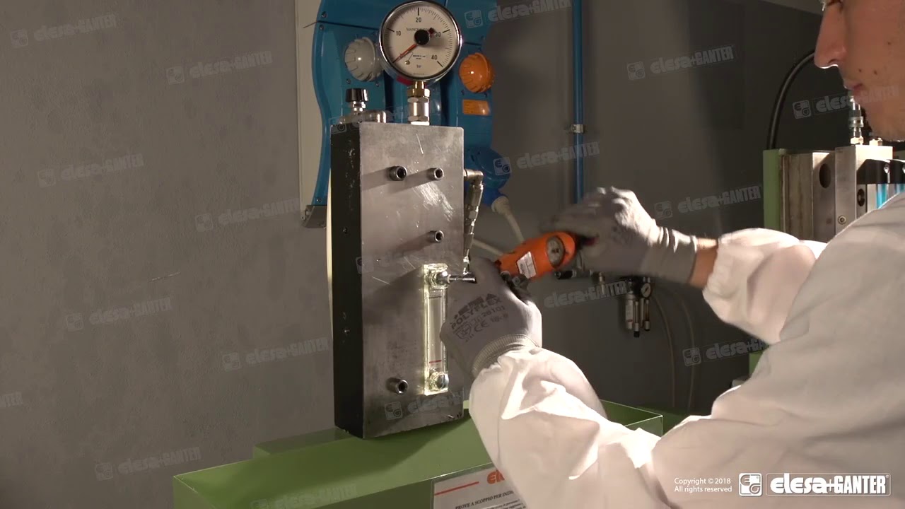 Elesa+Ganter HCX Indicadores de nivel de columna Test de resistencia a la presión. video