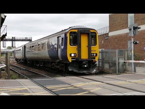 (Archive footage) Trains at Lincoln High Street Crossing (30/07/2022)