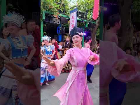 I previously said I wanted to see Shujie <strong>and</strong> Jingjing on <strong>stage</strong> together, <strong>and</strong> then I saw