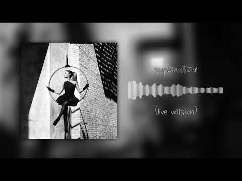 Ariana Grande - supernatural (live version)