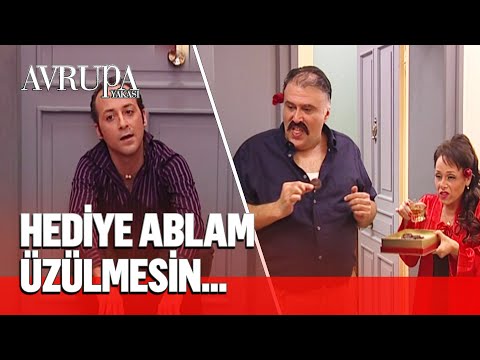 Sacit, Sabit'i çapkınlıkta yakalarsa - Avrupa Yakası