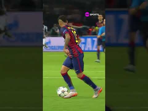ESSE PIQUE DO NEYMAR PARA TENTAR EVITAR A SAÍDA DA BOLA TROUXE MUITAS LEMBRANÇAS... 🥹⚽ #shorts