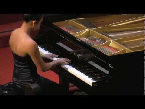 Hilda Huang, piano performs: Johann Sebastian Bach Toccata in G ...