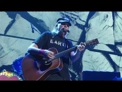 Neil Young - Heart of Gold (Live at Farm Aid 2016)