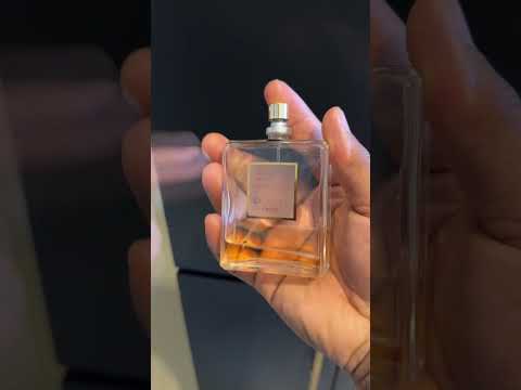 Mezcla vaselina con perfume