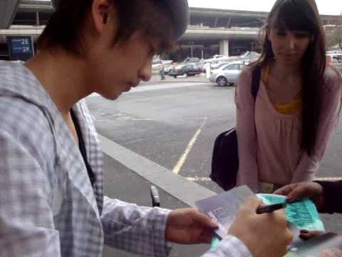 EunHyuk, lost in Paris kk