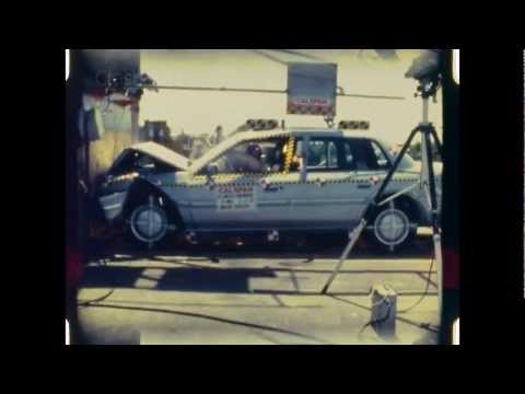 Видео краш-теста Lincoln Continental 1995 - 2002