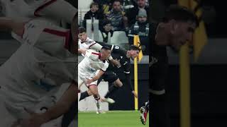 VLAHOVIC MAGIC ✨ #football #skills #seriea