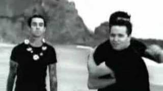 Blink 182 - All The Small Things thumbnail