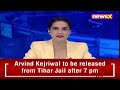 Sunita Kejriwal Enroutes Tihar Jail to Receive Arvind Kejriwal | NewsX  - 01:43 min - News - Video