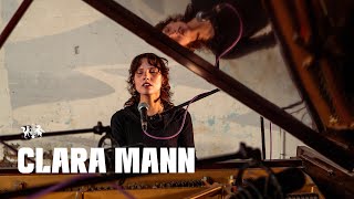 Clara Mann performs Stadiums live at The state51 Factory