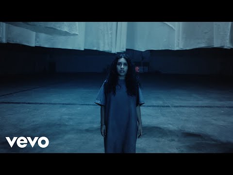 Alessia Cara - Growing Pains