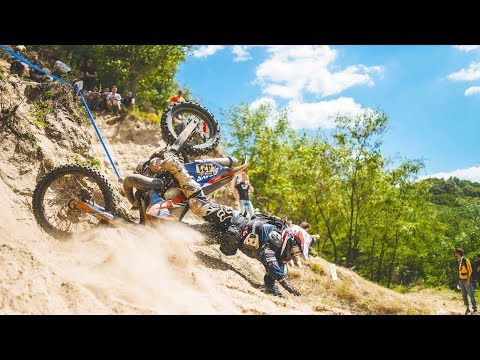 The struggle is real in enduro | Best of Action from Red Bull Romaniacs 2017