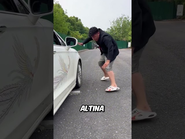Bu Çocuk Araba Durdurduğunu Sandı Ama! 😅🚗