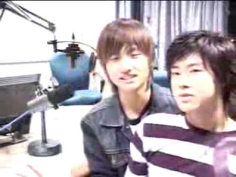 JaeJoong kiss Yunho♥ *.*
