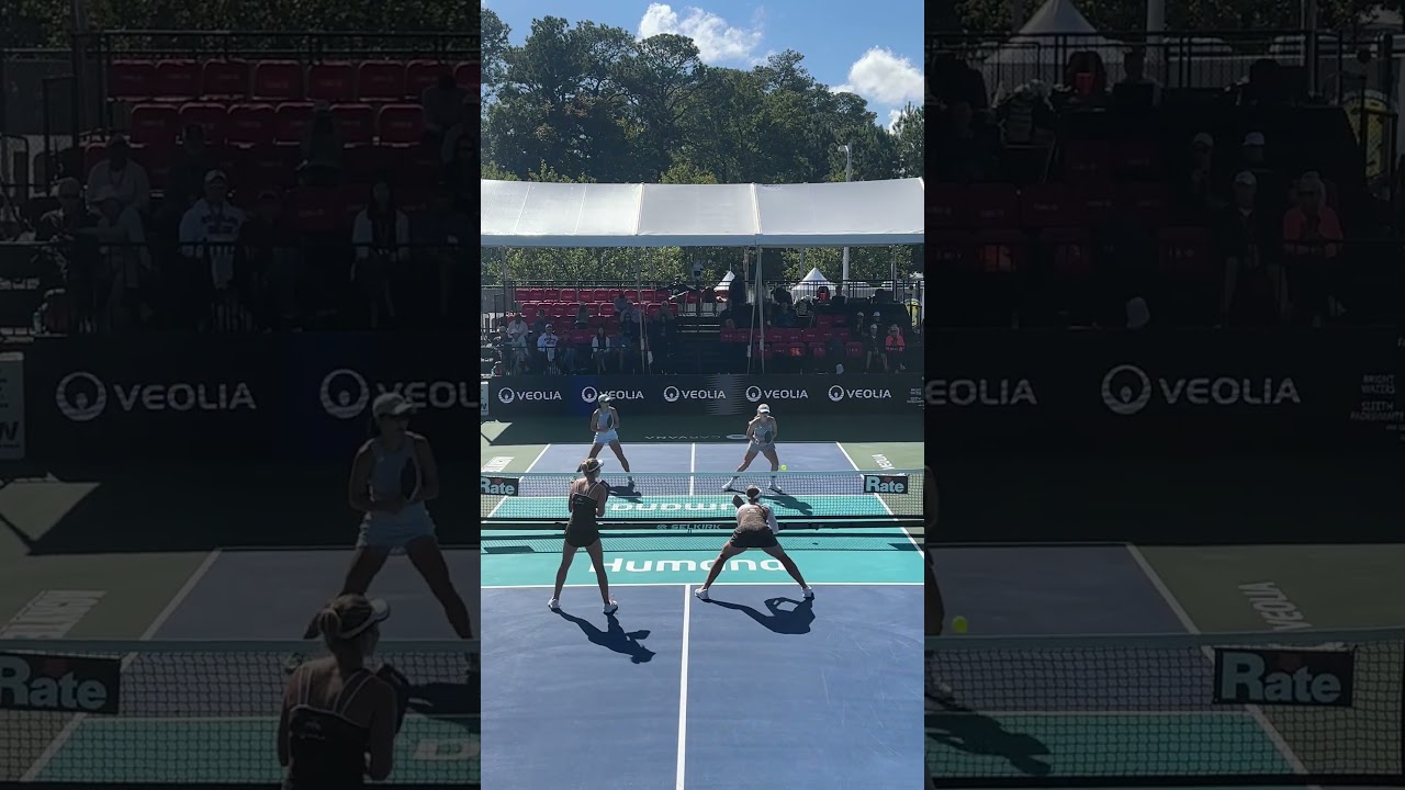 Anna Leigh Waters and Anna Bright are EVERYWHERE on this pickleball point!