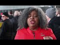 Flight attendants across the country hold airport rallies to push for higher pay  - 01:00 min - News - Video