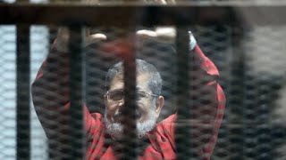 حكم نهائي بالسجن المؤبد على الرئيس المصري المعزول محمد مرسي بتهمة ...