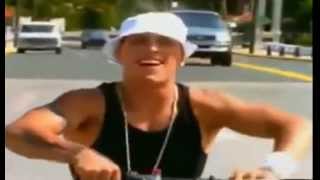Nicky Jam Ft. Daddy Yankee - En La Cama (Official Video)