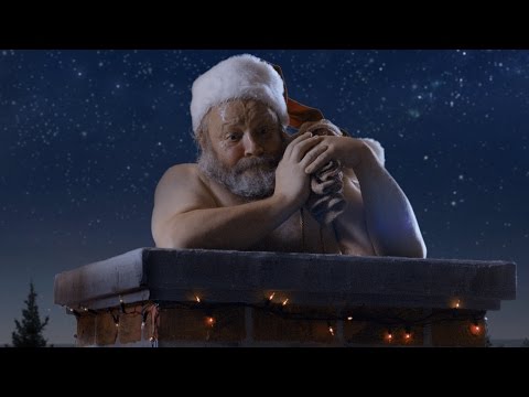 Новогодишна реклама со Дедо Мраз која морате да ја видите!