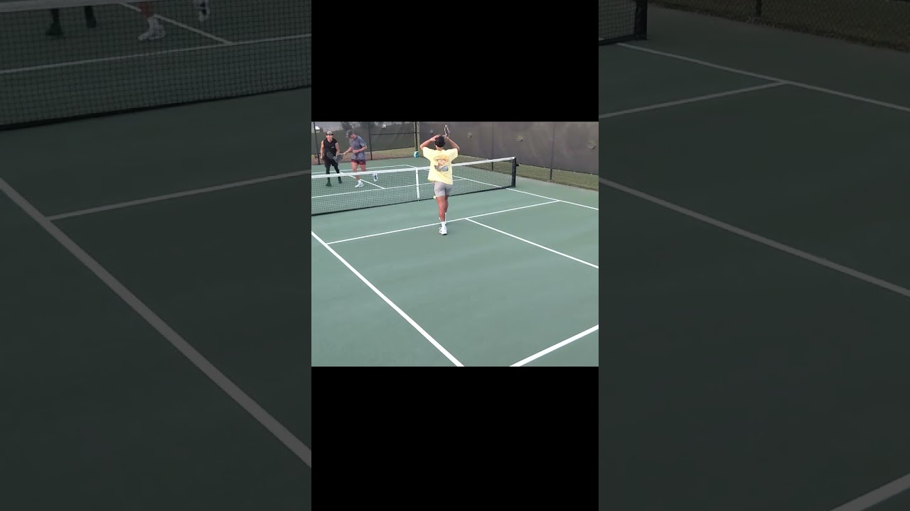 "THE QUEEN IS ALIVE" CRAZY POINT #pickleball #tennis